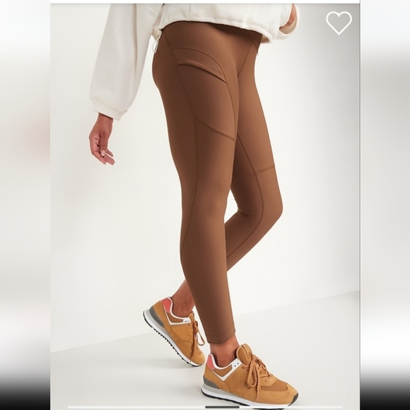 High Waisted PowerSoft 7/8-length Cargo Leggings - Small - Picture 7 of 10